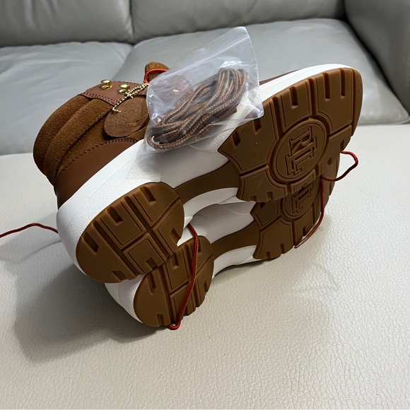 NWB - Lauren Ralph Lauren Women's Rylee Hiker Suede Sneaker - EU 40/US 8.5 - Picture 8 of 14